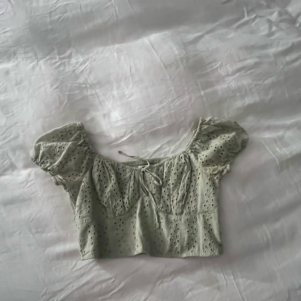 M Hollister Sage Eyelet Puff Sleeve Blouse